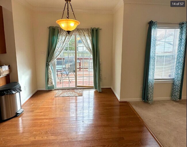 Building Photo - 5346 Meadoway Rd