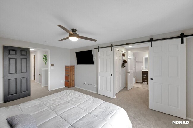 Building Photo - Spacious 4BR House in Aurora