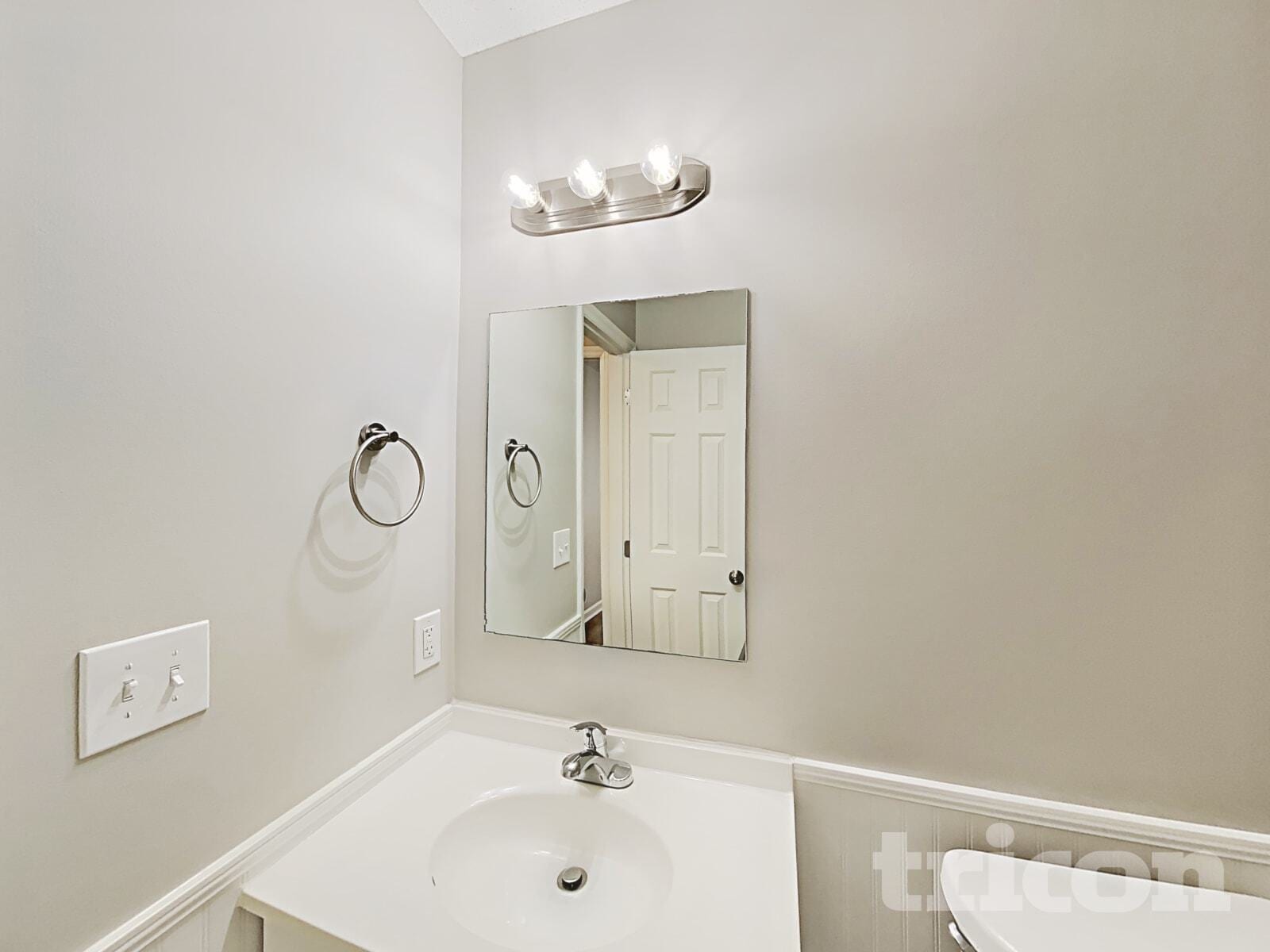 Building Photo - 603 Garrison Ave