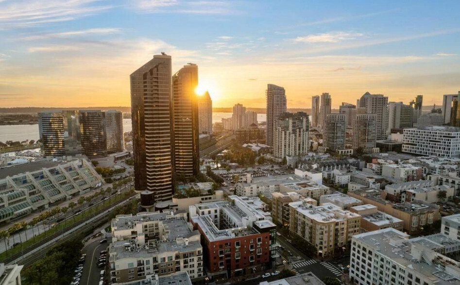 Building Photo - 530 K St