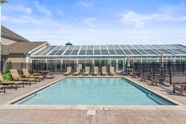 Building Photo - 818 Center Meadow Ln