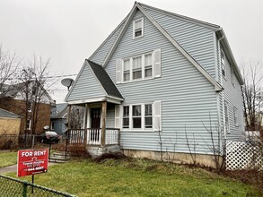 Building Photo - 487 25th St