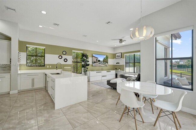 Building Photo - 2740 NW 83rd Terrace