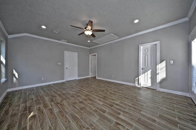 Building Photo - 1414 E 34th St