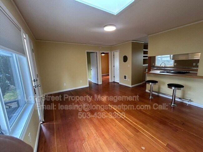 Building Photo - 4823 NE 50th Pl