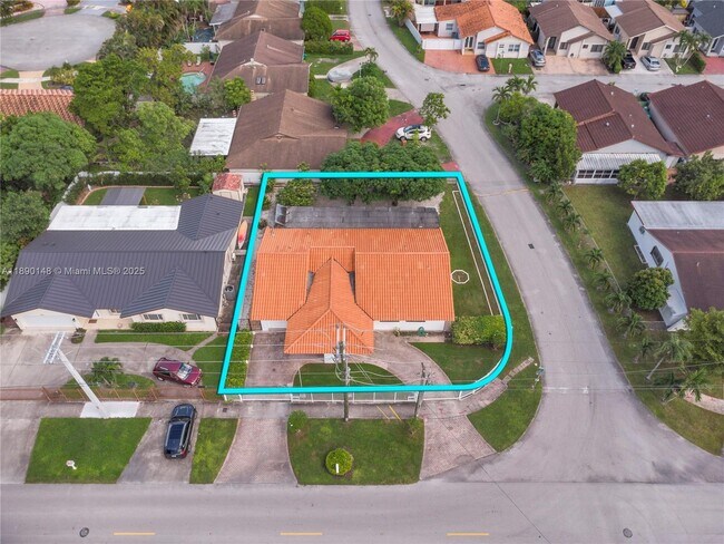 Building Photo - 631 SW 102nd Ave