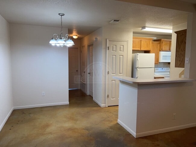 Building Photo - 1400 Powder River Dr