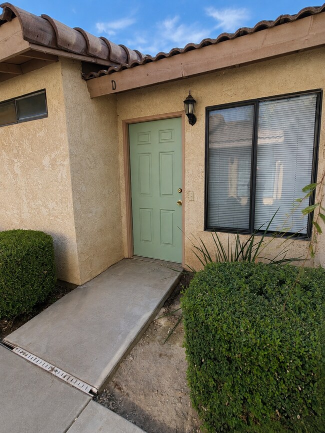 Building Photo - 8702 Lyn River Ct