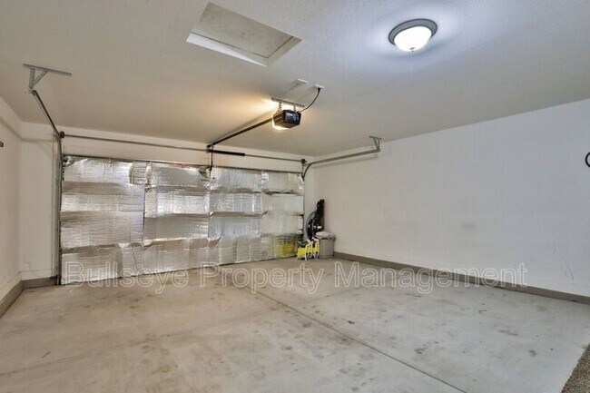Building Photo - 5119 S 11th Pl