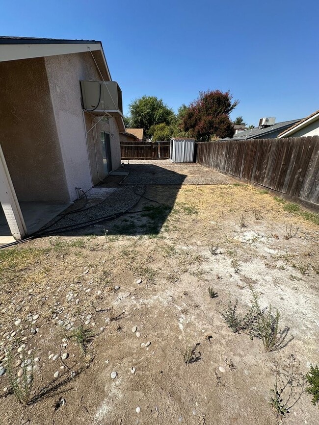 Building Photo - Fresno home for rent