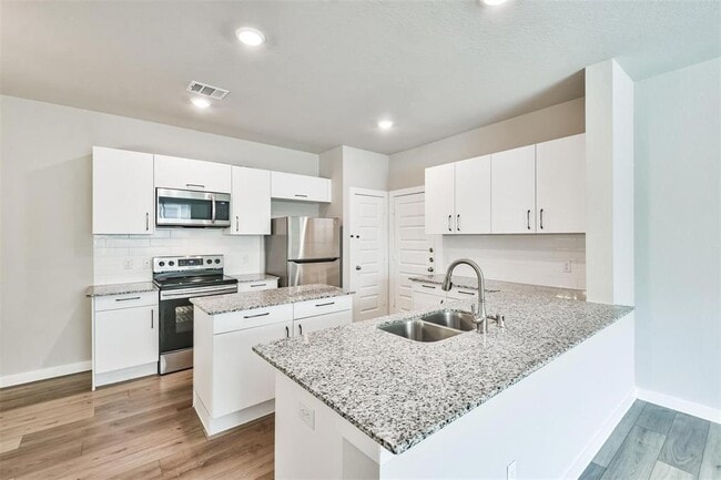 Building Photo - 25508 Starling Ln