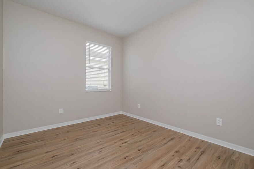 Building Photo - 14143 Holly Hammock Ln