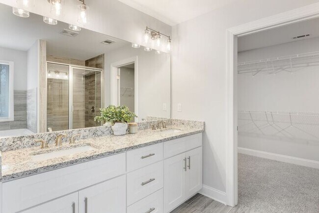 Building Photo - Stunning 4BR/4BA on 1-Acre Lot – Nearly New with Unfinished Basement