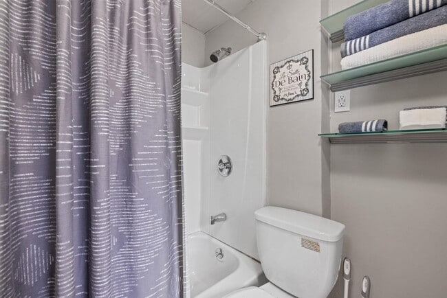 Building Photo - 792 Grove St