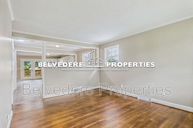 Building Photo - 2913 Wildwood Dr