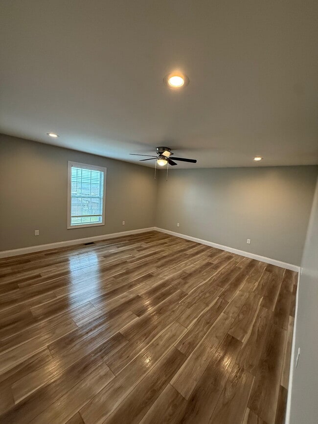 Building Photo - 1035 Judah Bear Blvd