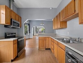 Building Photo - 125 23rd Ave