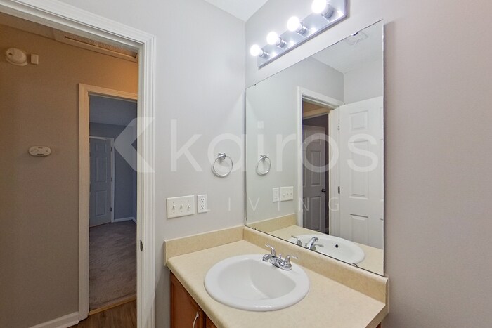 Building Photo - 261 Alexander Pointe Dr