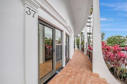 Building Photo - 3589 S Ocean Blvd