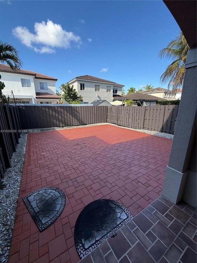 Building Photo - 904 SW 154th Path