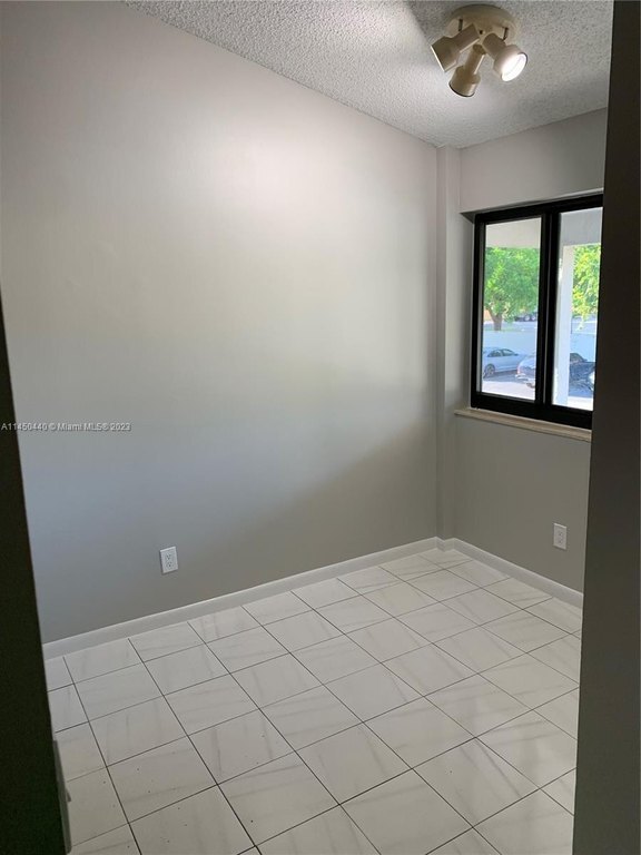 Building Photo - 3100 NW 46th St