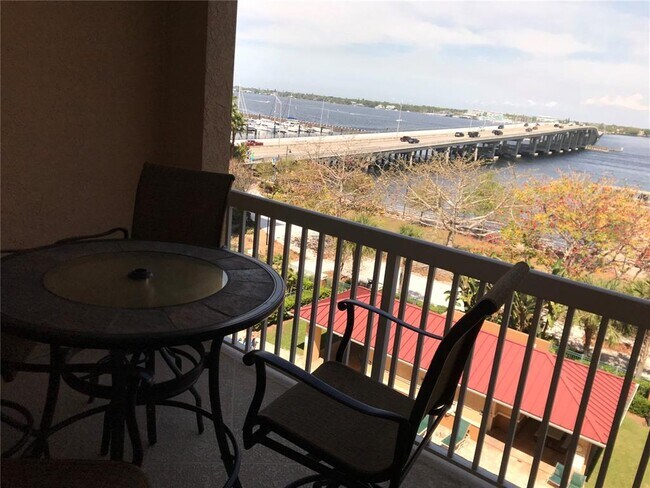 Building Photo - 808 3rd Ave W