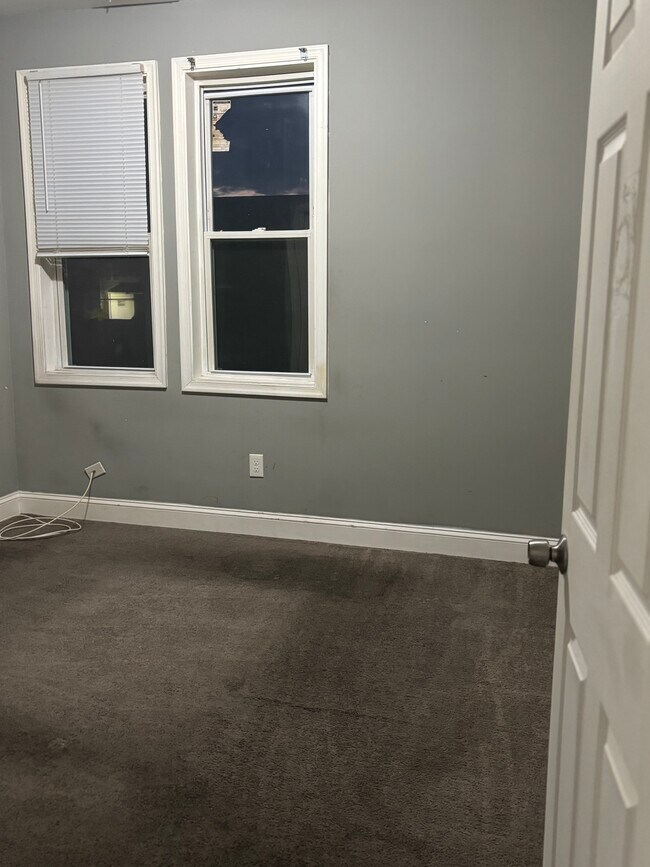 Building Photo - 61 Allendale St