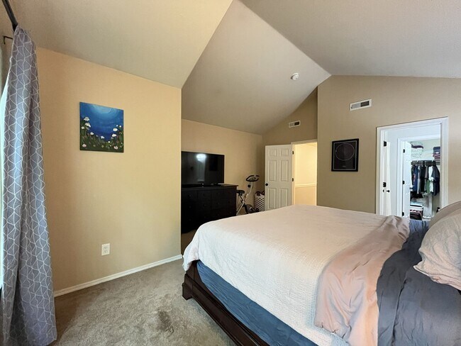 Building Photo - Modern 2 Bedroom + Bonus Room Townhome Near Nike with Dual En Suites, Balcony & Attached Garage