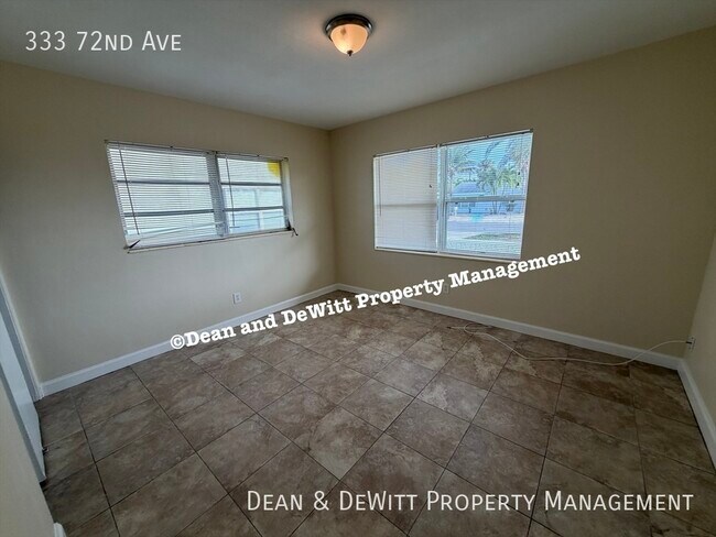 Building Photo - 333 72nd Ave