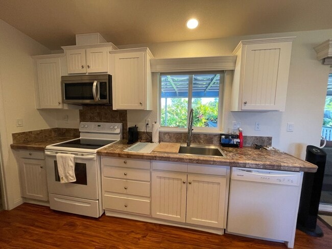 Building Photo - Fully Furnished Executive 3BR / 2BA Home on Pukalani Golf Course