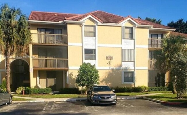 Building Photo - 5761 Riverside Dr