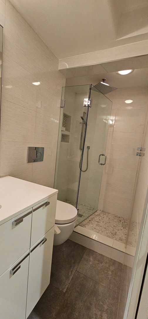 Building Photo - Luxurious 2 Bed 2 Bath Garden Level Condo In Desired Old City II - Dupont Circle