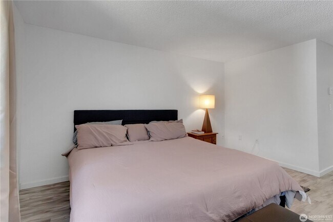 Building Photo - 419 S 325th Pl
