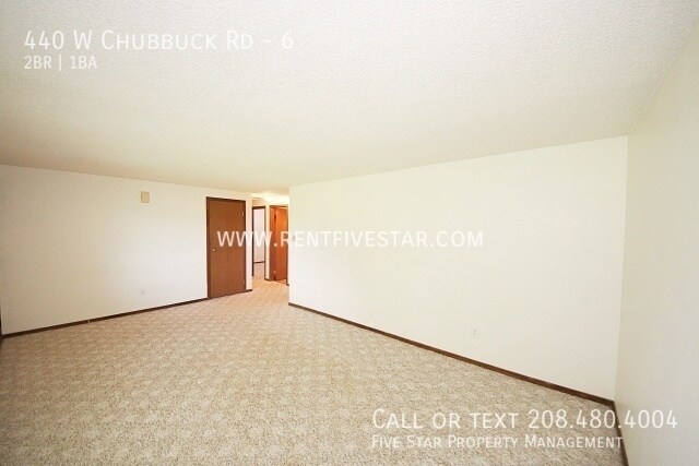 Building Photo - 440 W Chubbuck Rd
