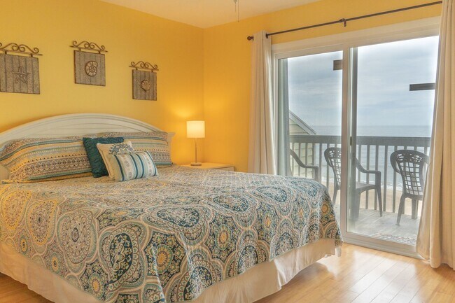 Building Photo - ELEGANT OCEANFRONT OFF-SEASON RENTAL FOR YOUR PERFECT WINTER GETAWAY