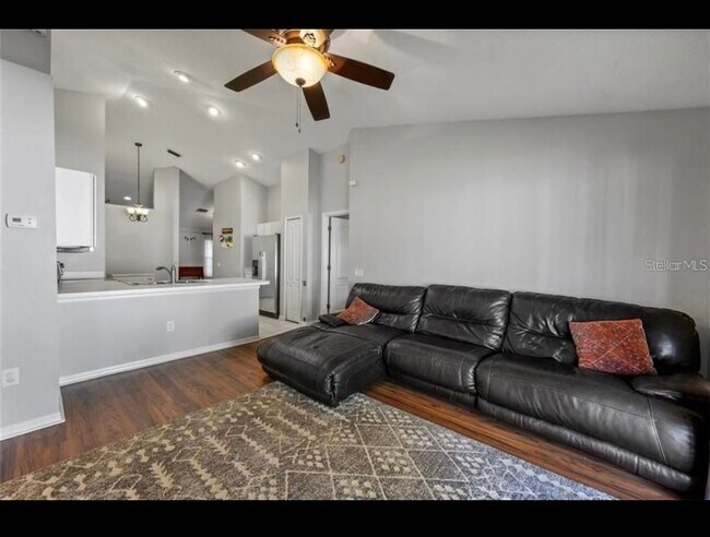 Building Photo - 3703 Golden Eagle Dr