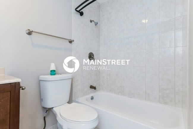 Building Photo - 3 Bedroom Pet-Friendly Home in Kissimmee, ...