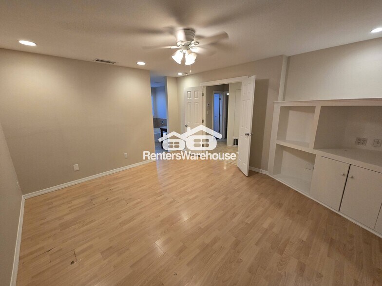 Building Photo - 3814 W El Caminito Dr