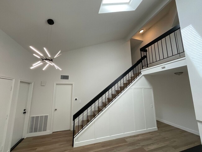 Building Photo - 4 Bedroom 3 Bath 2 Story Home With Family ...