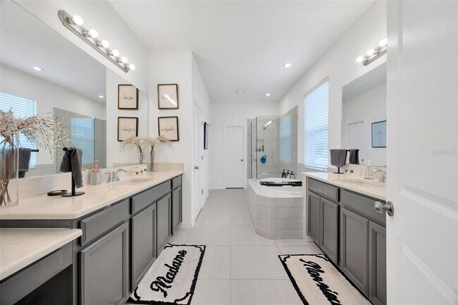 Building Photo - 7154 Bradbury Cir