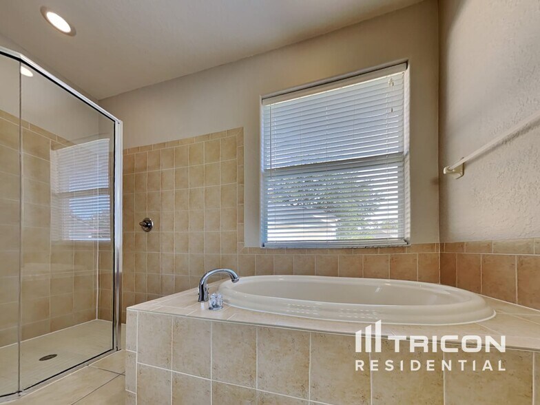 Building Photo - 15402 Pepper Pine Ct
