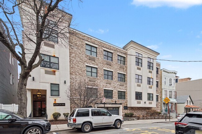 Building Photo - 140-136 36th St