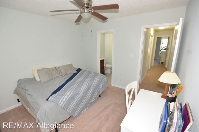 Building Photo - 2 br, 2 bath House - 939 RUDEE COURT