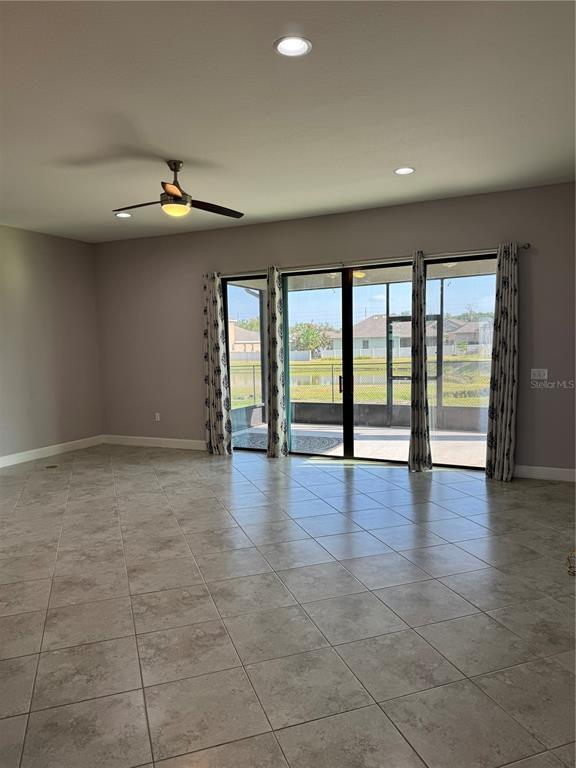 Building Photo - 1365 Evergreen Park Cir