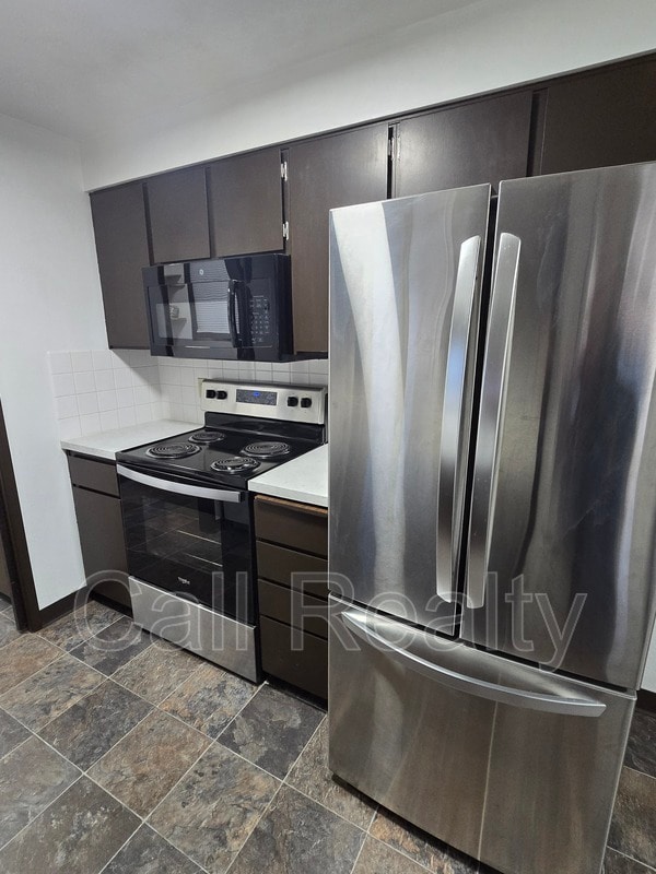 Building Photo - 3324 S Raymond Cir