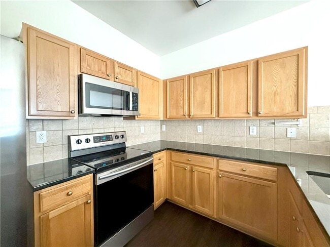 Building Photo - 5579 Lindeman Ln