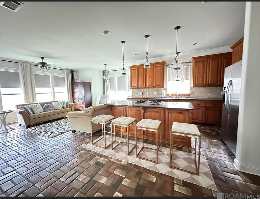 Building Photo - 37313 Mindy Wy Ave