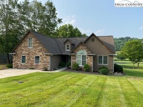 Building Photo - 312 Glenwood Dr