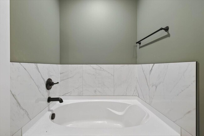 Building Photo - 542 Judah Cir