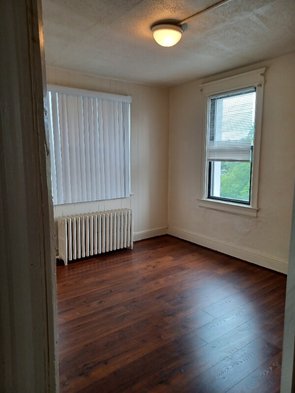 Building Photo - 2225 Kearny St NE